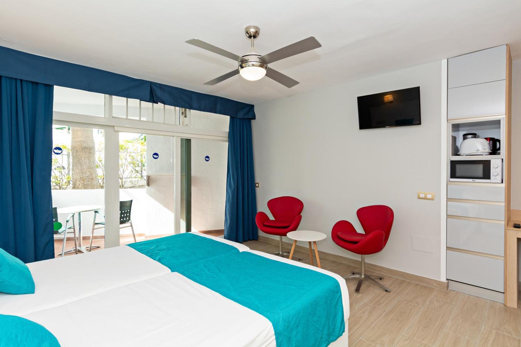 อปาร์ตาเมนโตส พาโนรามา สําหรับผู้ใหญ่เท่านั้น Apartment ปูแอร์โตเดลคาร์เมน ภายนอก รูปภาพ