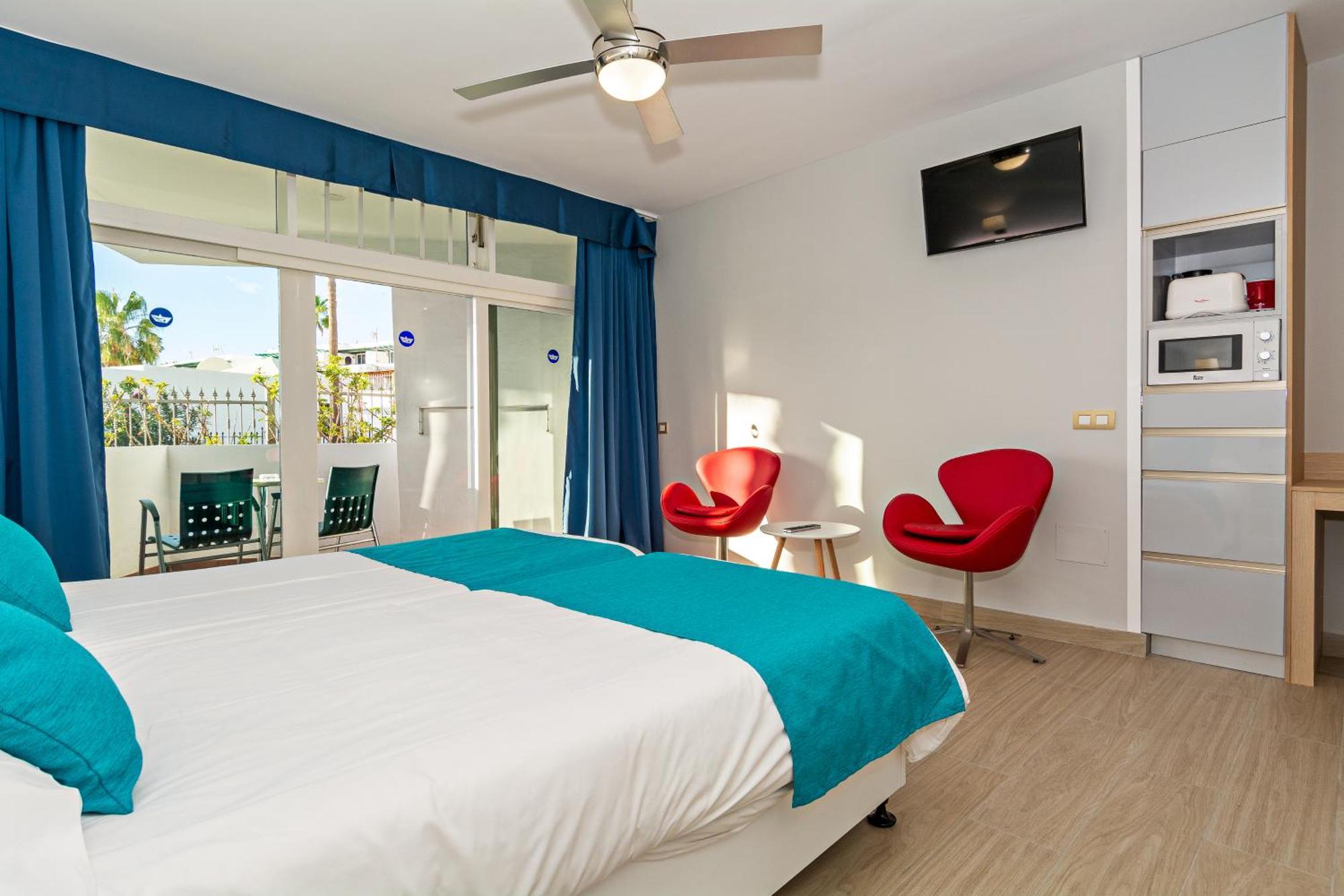 อปาร์ตาเมนโตส พาโนรามา สําหรับผู้ใหญ่เท่านั้น Apartment ปูแอร์โตเดลคาร์เมน ภายนอก รูปภาพ