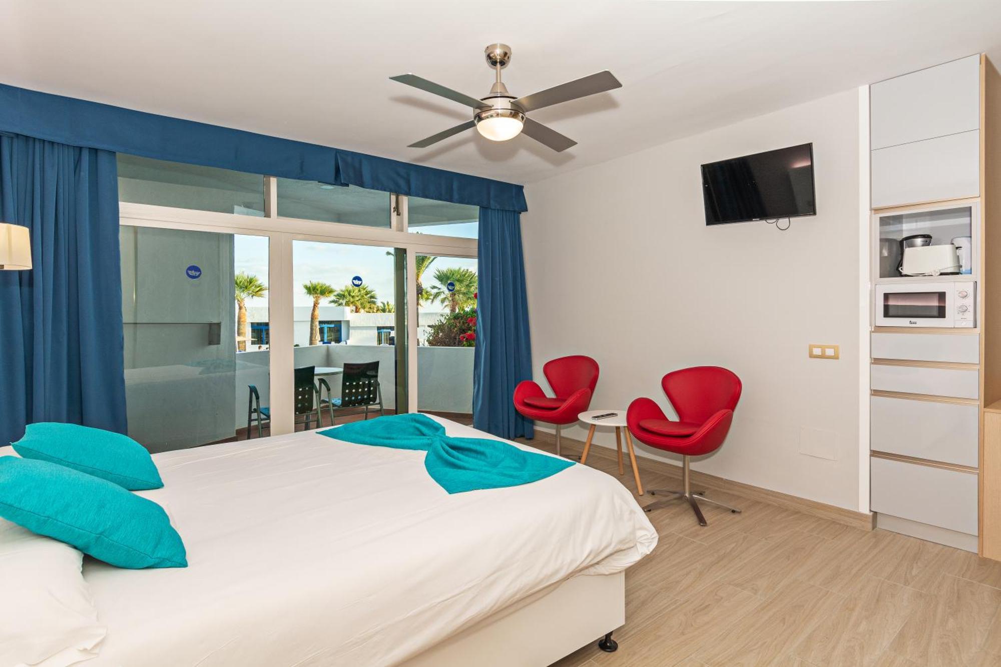 อปาร์ตาเมนโตส พาโนรามา สําหรับผู้ใหญ่เท่านั้น Apartment ปูแอร์โตเดลคาร์เมน ภายนอก รูปภาพ