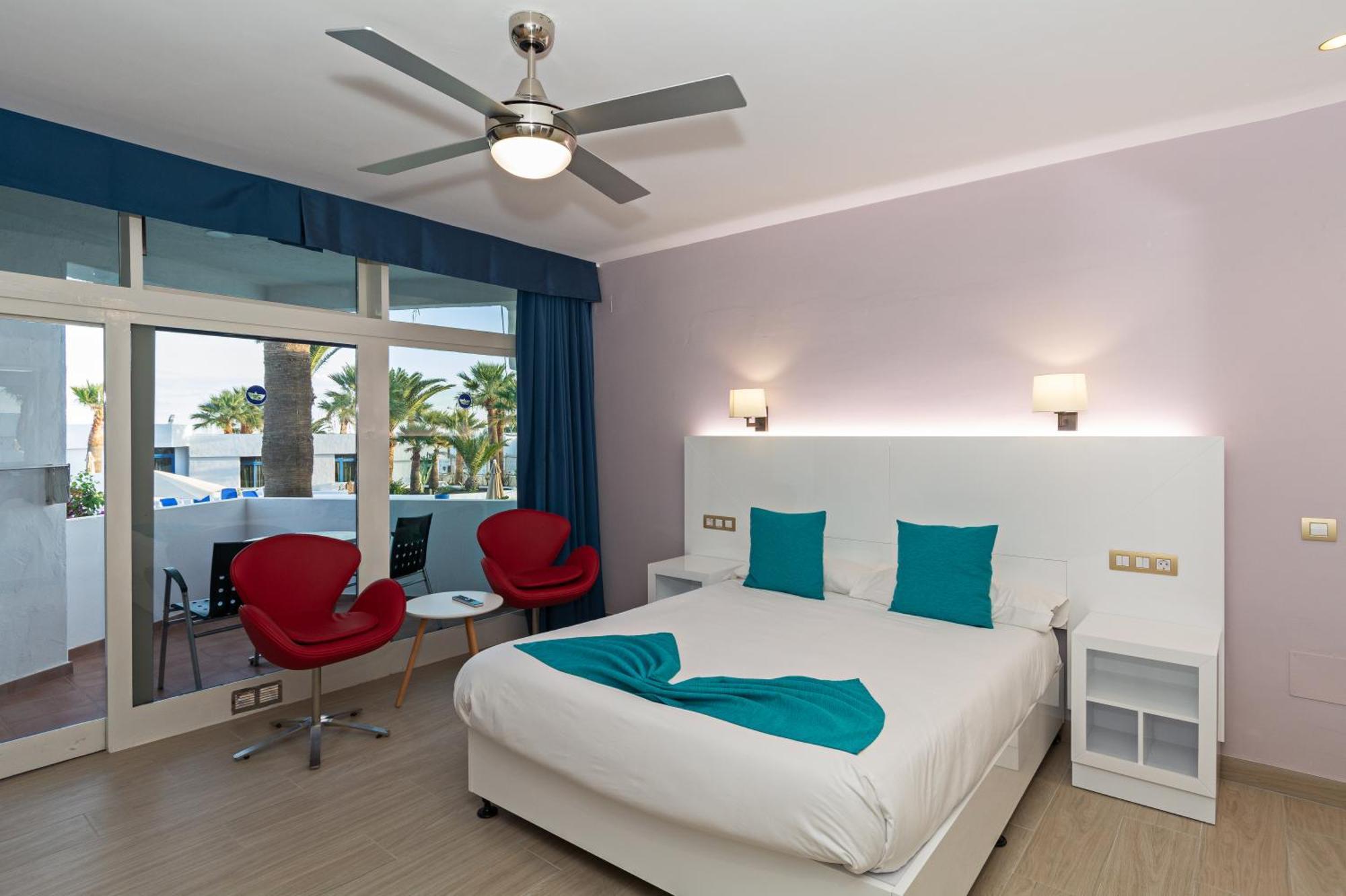 อปาร์ตาเมนโตส พาโนรามา สําหรับผู้ใหญ่เท่านั้น Apartment ปูแอร์โตเดลคาร์เมน ภายนอก รูปภาพ