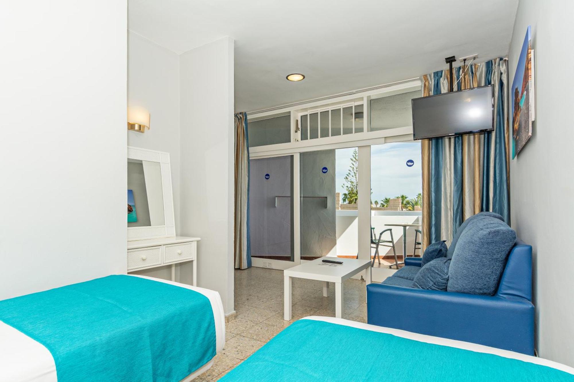 อปาร์ตาเมนโตส พาโนรามา สําหรับผู้ใหญ่เท่านั้น Apartment ปูแอร์โตเดลคาร์เมน ภายนอก รูปภาพ