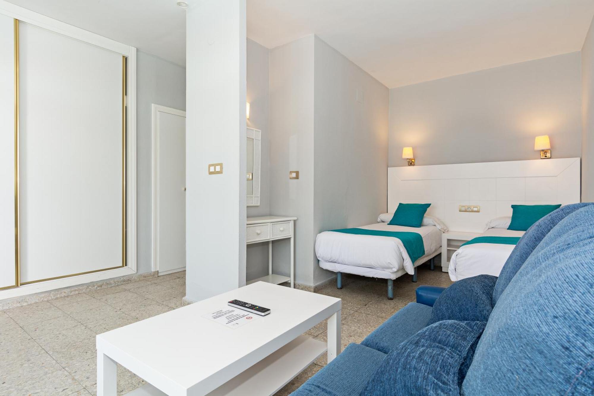 อปาร์ตาเมนโตส พาโนรามา สําหรับผู้ใหญ่เท่านั้น Apartment ปูแอร์โตเดลคาร์เมน ภายนอก รูปภาพ