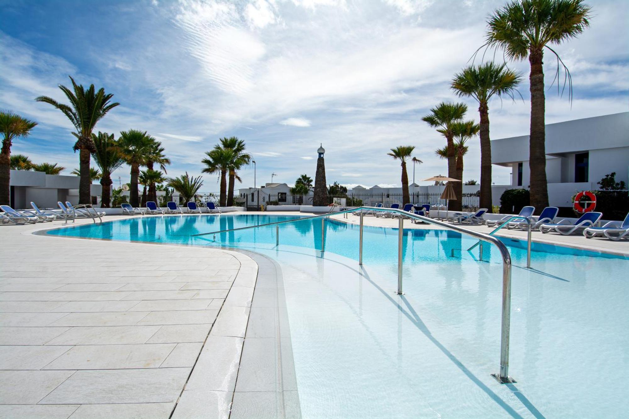 อปาร์ตาเมนโตส พาโนรามา สําหรับผู้ใหญ่เท่านั้น Apartment ปูแอร์โตเดลคาร์เมน ภายนอก รูปภาพ
