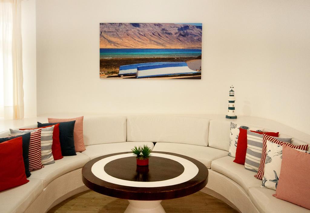 อปาร์ตาเมนโตส พาโนรามา สําหรับผู้ใหญ่เท่านั้น Apartment ปูแอร์โตเดลคาร์เมน ภายนอก รูปภาพ