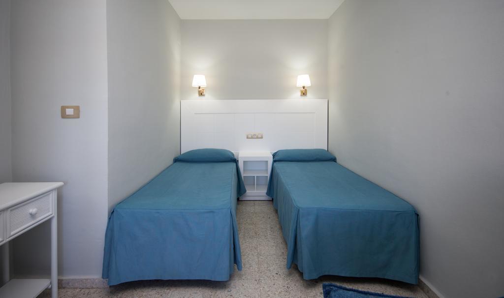 อปาร์ตาเมนโตส พาโนรามา สําหรับผู้ใหญ่เท่านั้น Apartment ปูแอร์โตเดลคาร์เมน ห้อง รูปภาพ