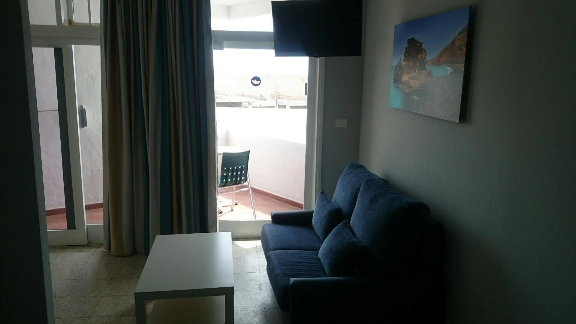 อปาร์ตาเมนโตส พาโนรามา สําหรับผู้ใหญ่เท่านั้น Apartment ปูแอร์โตเดลคาร์เมน ภายนอก รูปภาพ